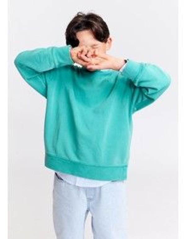 AO76 Sweater Groen jongens (Oscar garment dye turqoise - 124-2126-651) - Victor & Camille Destelbergen