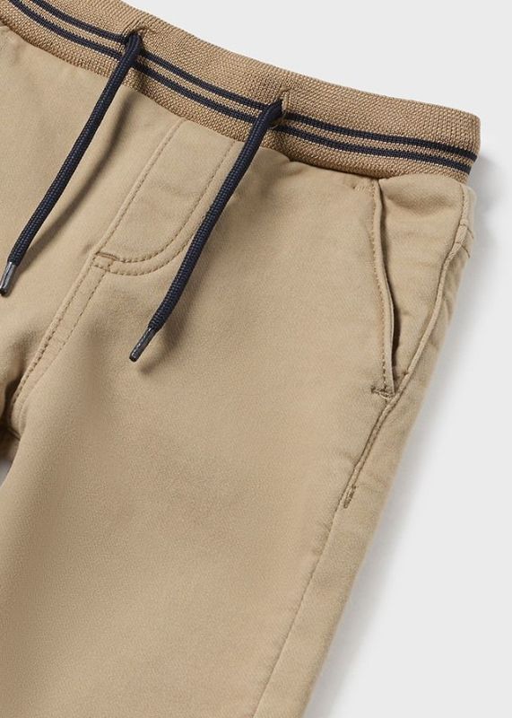 Mayoral Broek Beige baby jongens (Soft jogger pant almond - 2536-059) - Victor & Camille Destelbergen