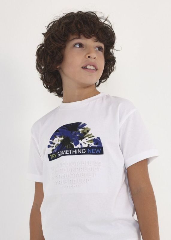 Mayoral T-shirt s/s Wit jongens (T-shirt s/s 'something new' white - 6068-025) - Victor & Camille Destelbergen