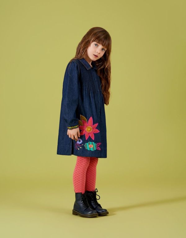 Oilily Jurk Denim blue meisjes (Dash dress denim with flower - YF24GDR203) - Victor & Camille Destelbergen